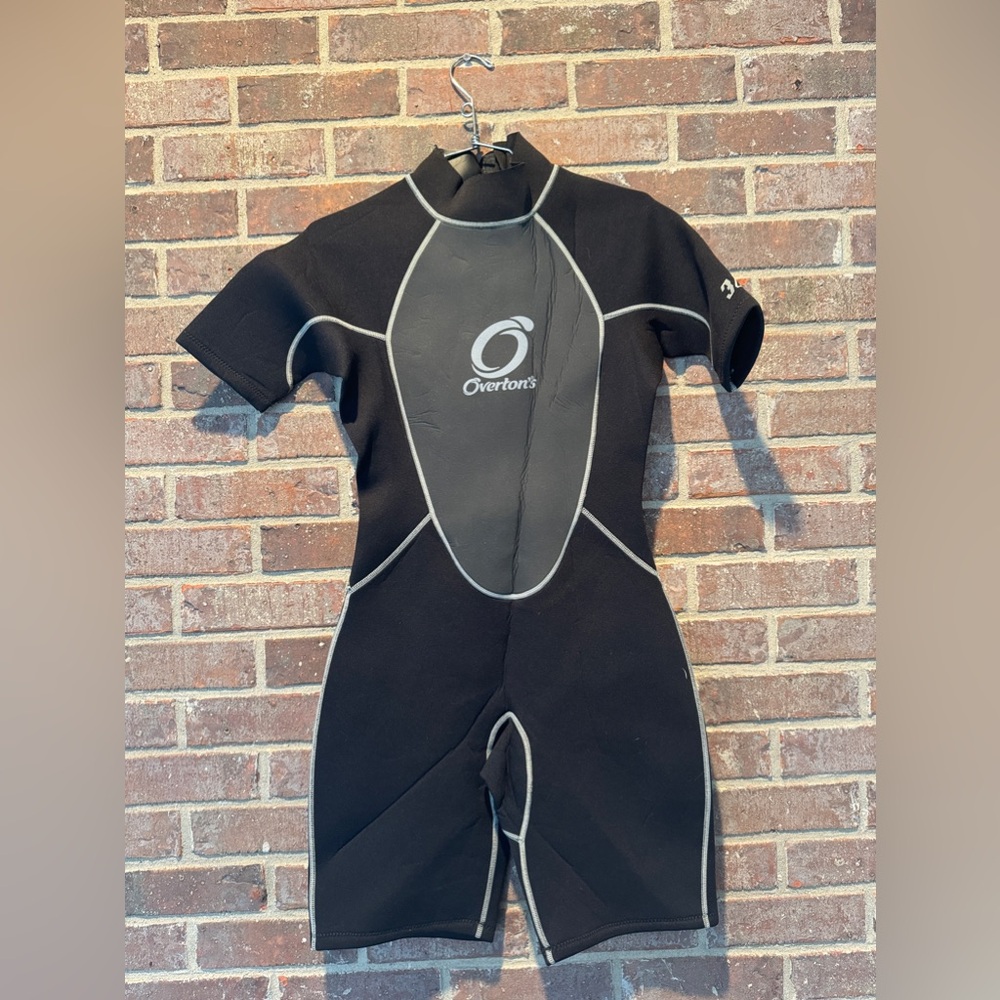 Overton’s Women’s Black & Gray Wet Suit  Size 10